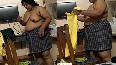 Big Fat Indian Xxx - Perverted Desi Man Captures Xxx Jugs Of Fat Spouse On His Camera - Indian  Porn Tube Video