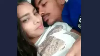 Full Fudi So Kissing Download - Cute Desi Couple Kissing Romance Home Alone - Indian Porn Tube Video