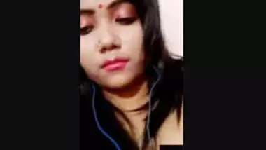 Sexy Bhabhi Shows her Boobs and Pussy On Vc