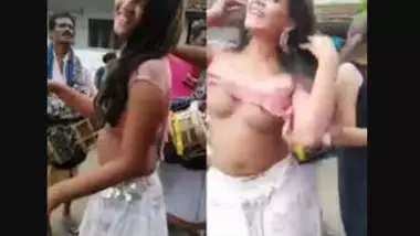 380px x 214px - Two Whore Nude Dance In Village Public Place Infront Of People - Indian Porn  Tube Video