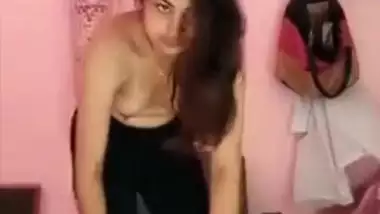 Sexy Video Hd Motiwala - Young College Girl Undressing - Indian Porn Tube Video