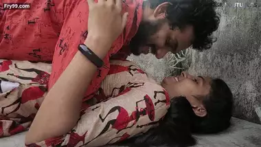 Press Bobes Sex - Vaishnavi Boobs Press And Navel Kiss Sr Youtubers - Indian Porn Tube Video