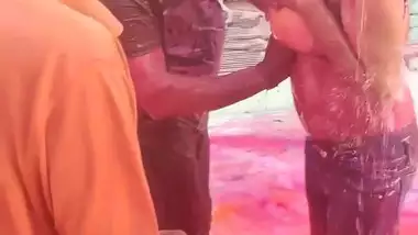 3 Guys Pressing Boobs Of A Desi Girl During Holi - Indian Porn Tube Video