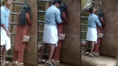 Desi Caught Mms Full Videos - Desi Mms Video Of Indian Gal Caught Confronted Outdoor By Lover - Indian  Porn Tube Video