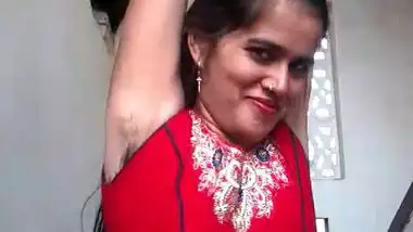Indian Sex Hairy Sweat Blouse - Mallu Aunty In Sweaty Armpits Blouse