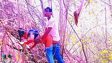 Jangal Me Mangal Jabedasti Sex Video - Gaon Dehat Jangal Mein Mangal