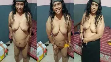 Tamil Village Aunty Sex Dress Change - Mature Indian Aunty Changing Dress On Cam - Indian Porn Tube Video