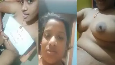 Cute Desi wife shows boobs and pussy