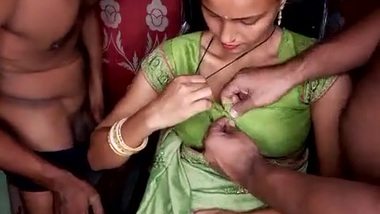 380px x 214px - Girl In Green Saree And Black Bra Boobs Exposed By Two Men - Indian Porn  Tube Video