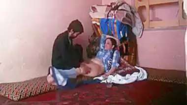 Kashmir Sexy Video - Srinigar Kashmiri Muslim Girls Fucking Video Speak Kashmir Language