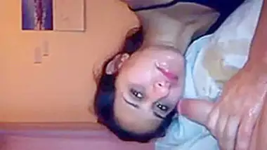 Desi Porn Video Of Sexy Indian Girl Roshni Giving
