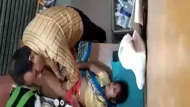 Injection Indian Aunty - Indian Lady Doctor Hot Sex With Patient Hot Mood Putting Injection Under  Hip Hot Sexy Aunty Sarees Remove Mallu Fuck Boobs Kiss Bj Ass Press Kiss  Hot Tamil