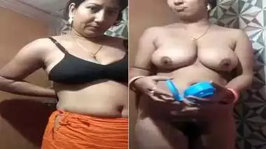 Nude Indian Village - Indian Village Desi Aunty Bathing Outside Nude