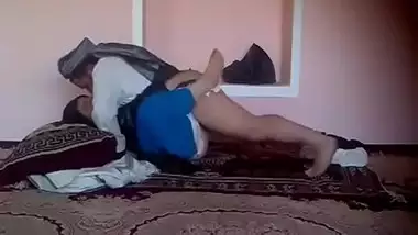 Bangladeshi maulana puts his cum in a desi lady?s cunt