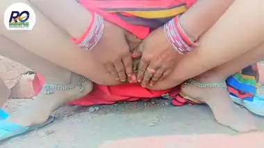 Desi Village bhabhi saree show finger and baigan chudai hindi clear voice roboplx
