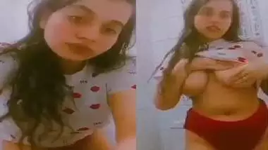 Indian girl naked big boobs showing viral video