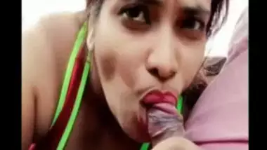 Super Cute Aunty Play in Car