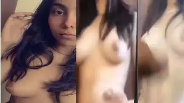 Live cam girl Riya nude video recorded by client