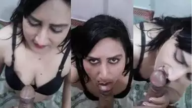 Big boob girl gives a desi blowjob to her lover